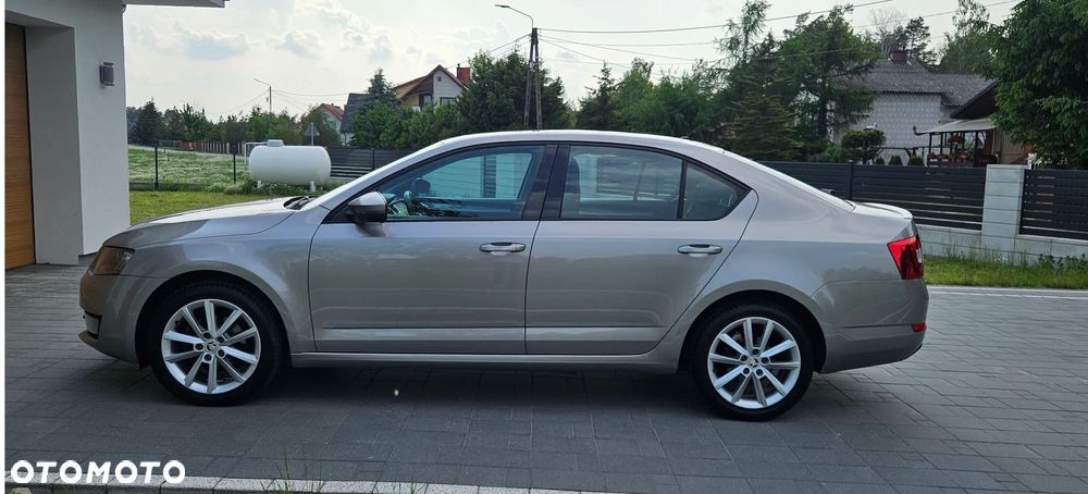 Skoda Octavia 1.4 TSI Edition DSG - 2