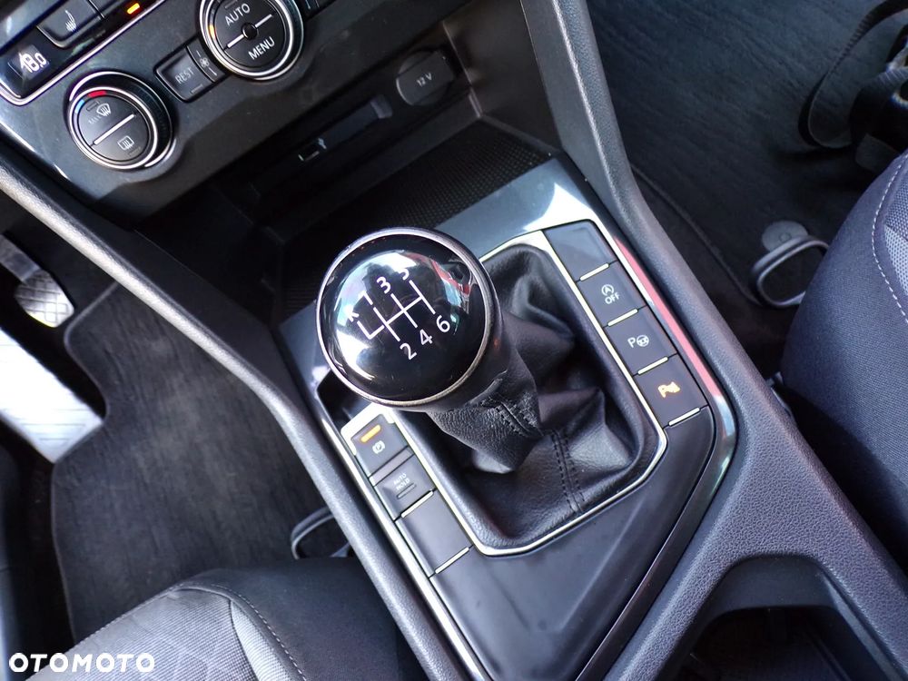 Volkswagen Tiguan 2.0 TDI SCR (BlueMotion Technology) Comfortline - 22