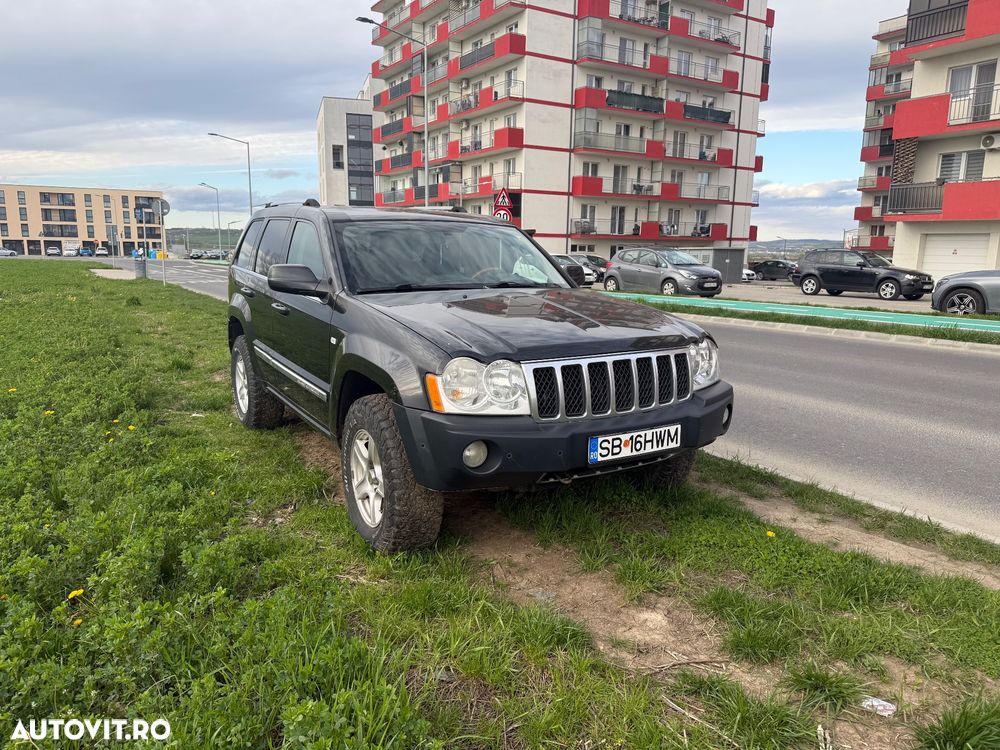 Jeep Grand Cherokee - 1