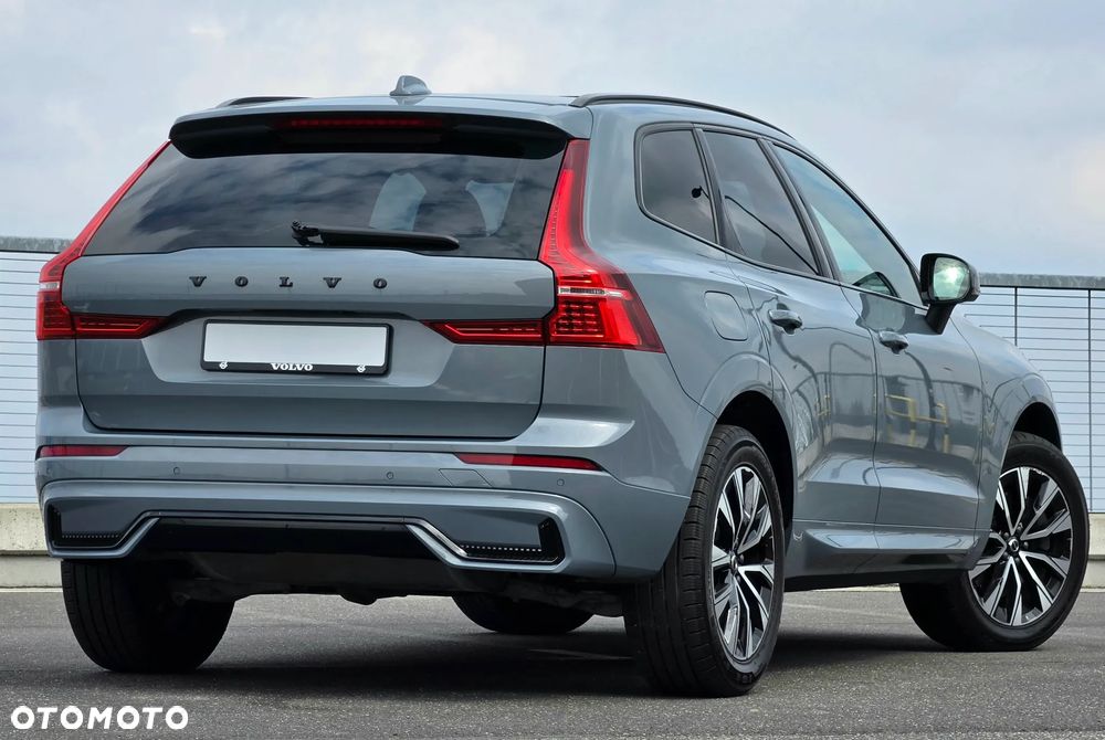 Volvo XC 60 B4 B Plus Dark - 5
