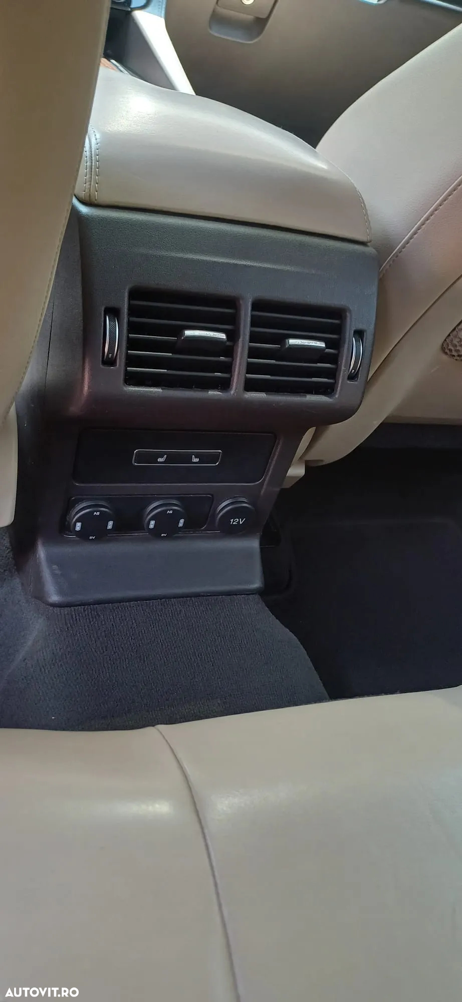 Jaguar F-Pace 20d AWD Portfolio - 33