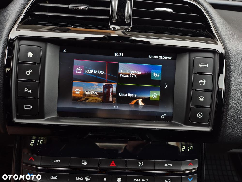 Jaguar XE 2.0 D Pure - 10