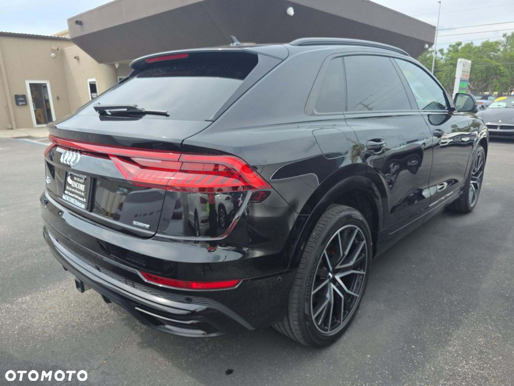Audi Q8 55 TFSI quattro tiptronic - 4
