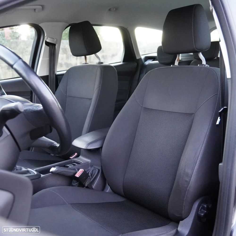 Ford Focus 1.0 EcoBoost Active - 10