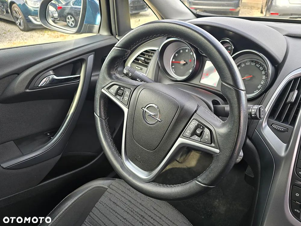 Opel Astra 1.4 Turbo Cosmo - 29