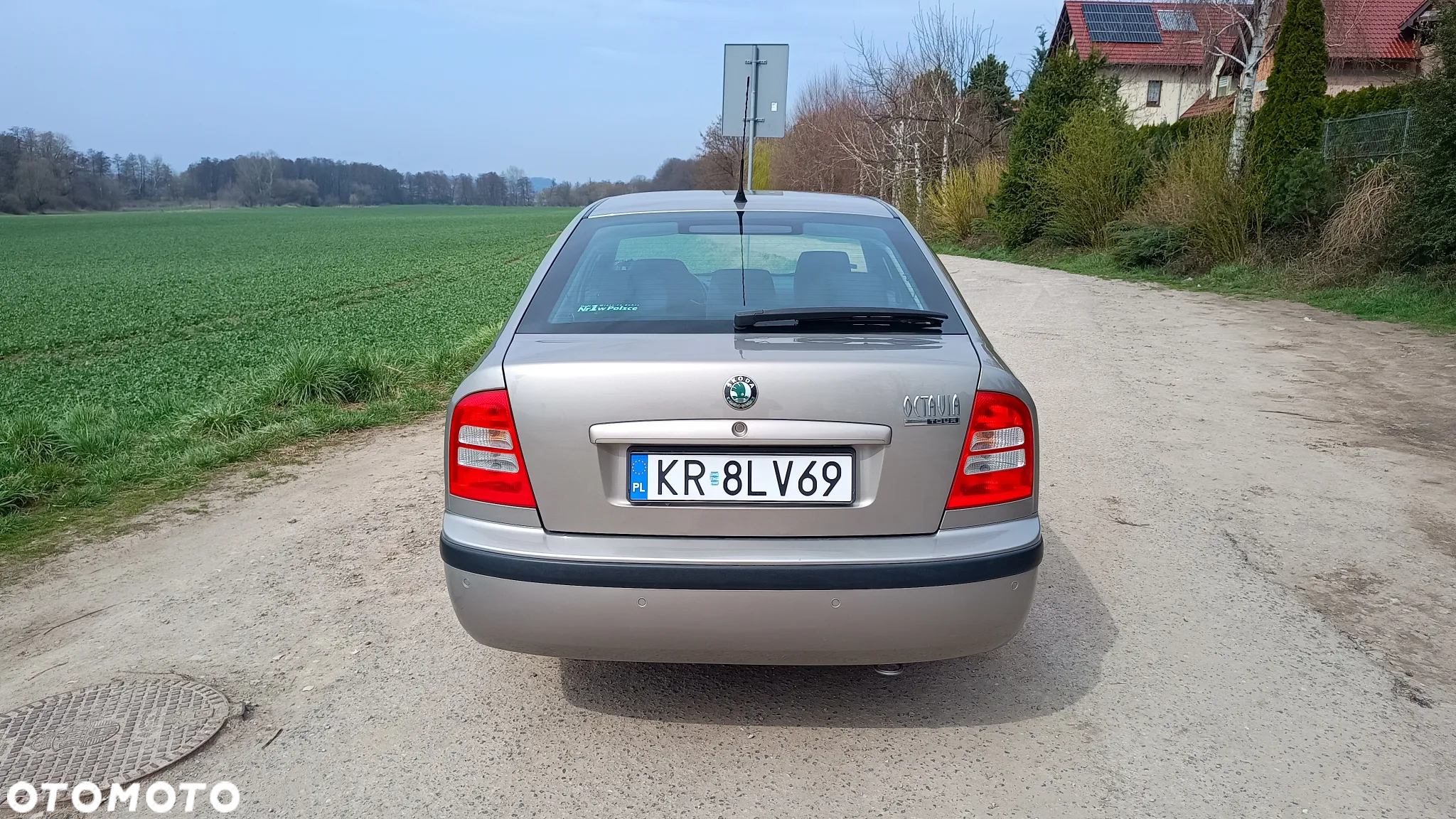 Skoda Octavia 1.6 Tour - 10