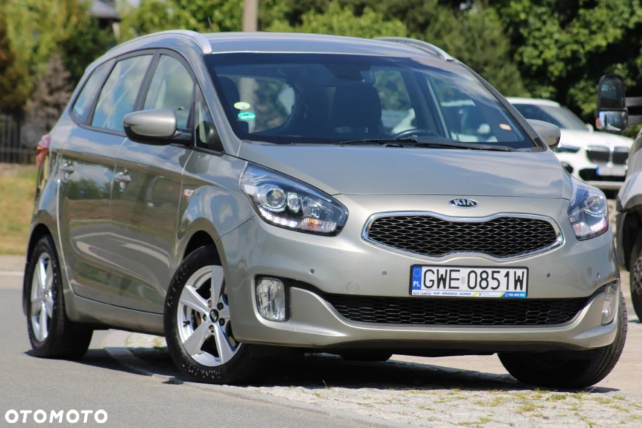 Kia Carens 1.7 CRDi XL 7os - 37