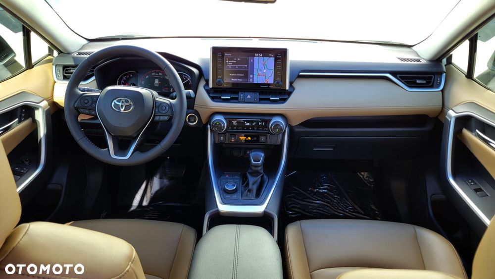 Toyota RAV4 2.5 XLE - 13