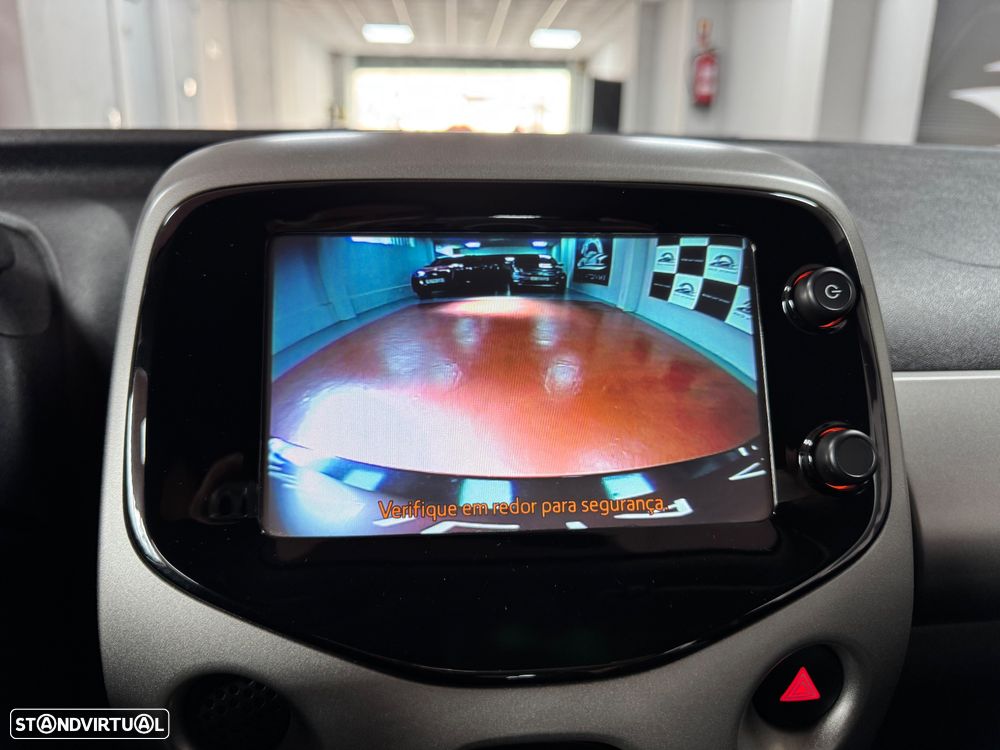 Toyota Aygo 1.0 X-Play+AC+X-Touch - 37