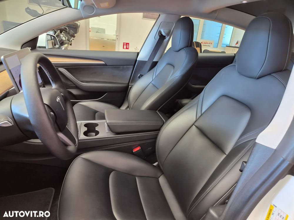 Tesla Model 3 RWD - 11