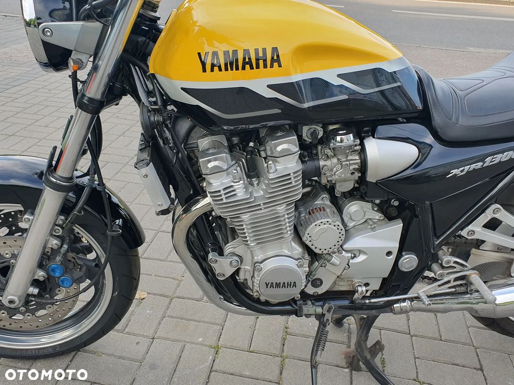 Yamaha XJR - 26