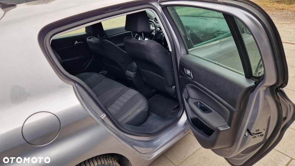 Peugeot 308 1.2 PureTech Allure S&S - 18