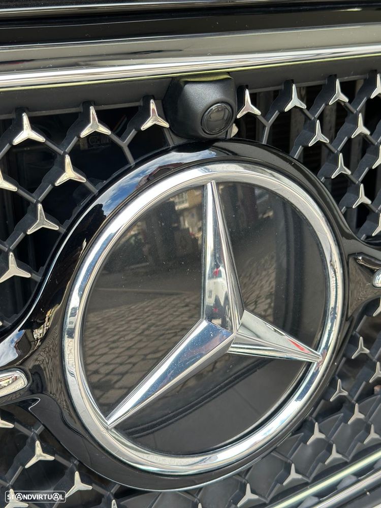 Mercedes-Benz E 300 e 4Matic - 30