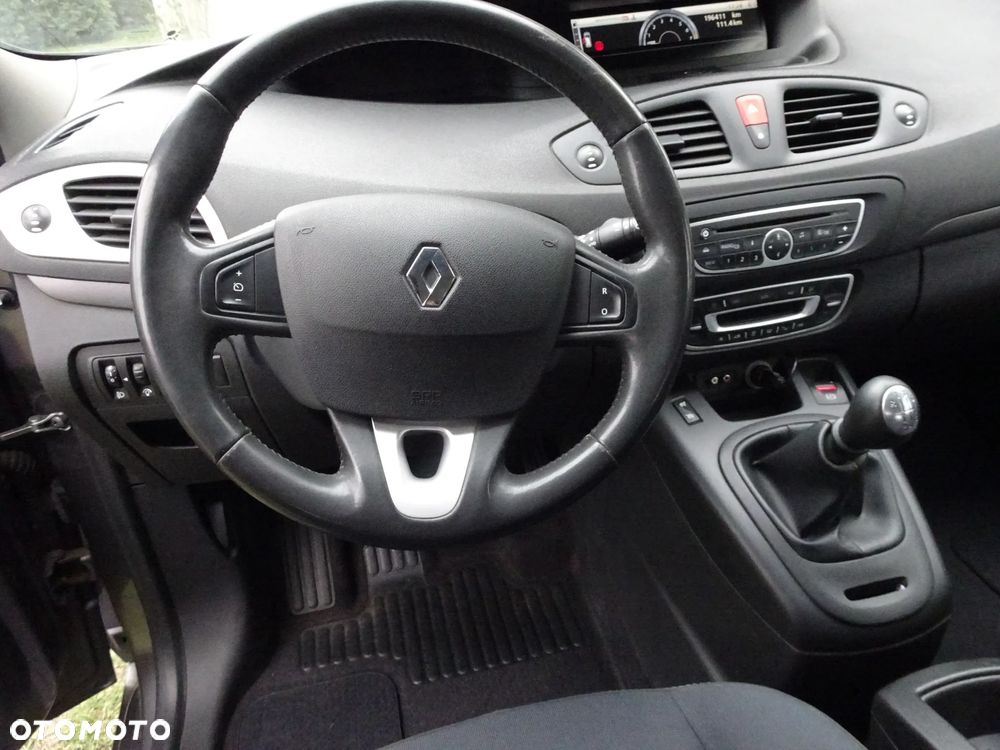 Renault Scenic - 8