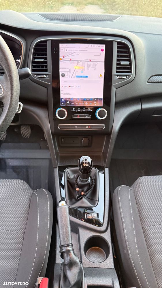 Renault Megane TCe Business - 8