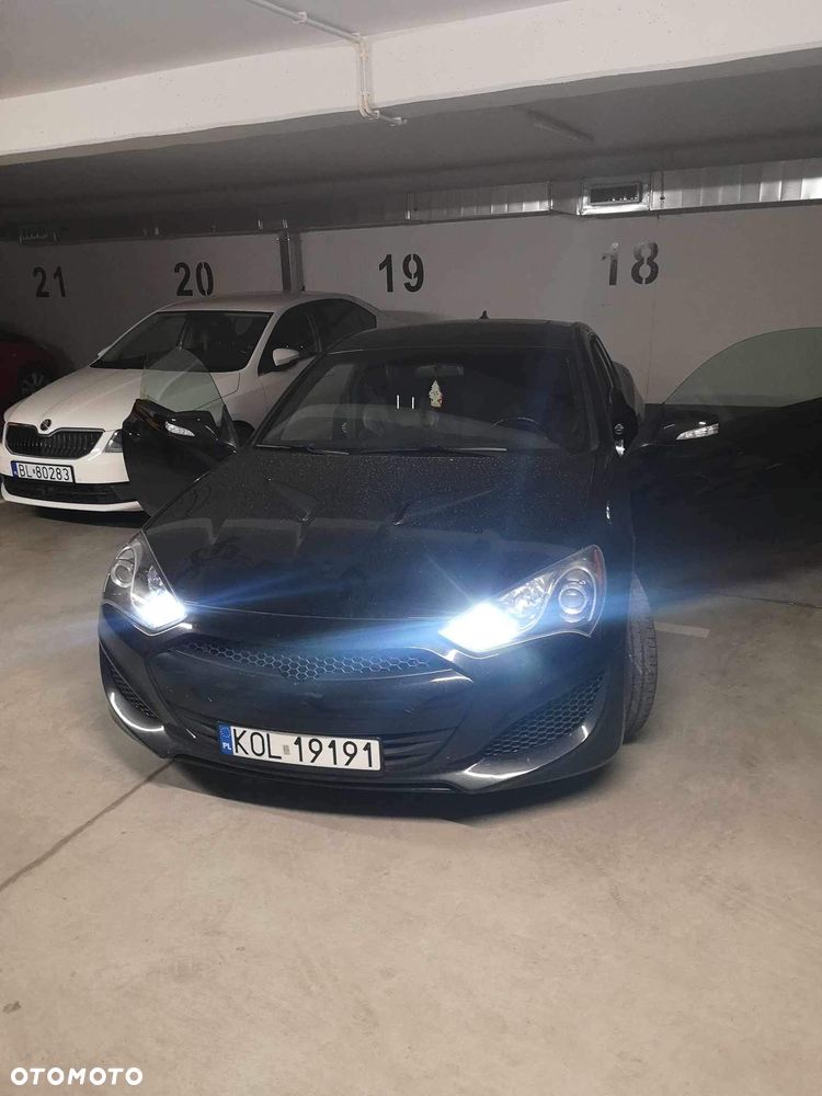 Hyundai Genesis - 2