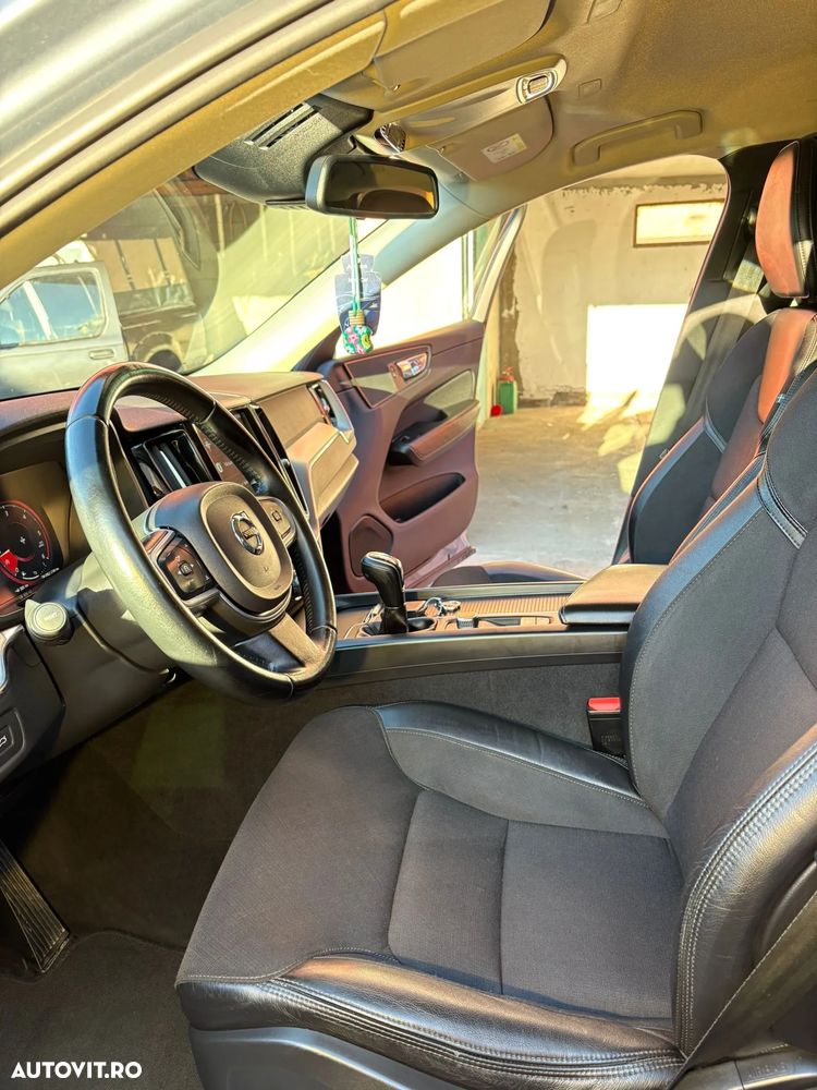 Volvo XC 60 D3 R-Design - 25