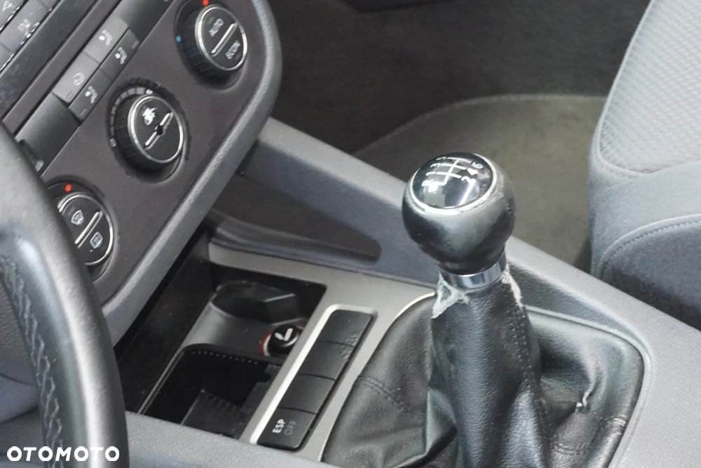 Volkswagen Golf 2.0 TDI DPF Sportline - 21