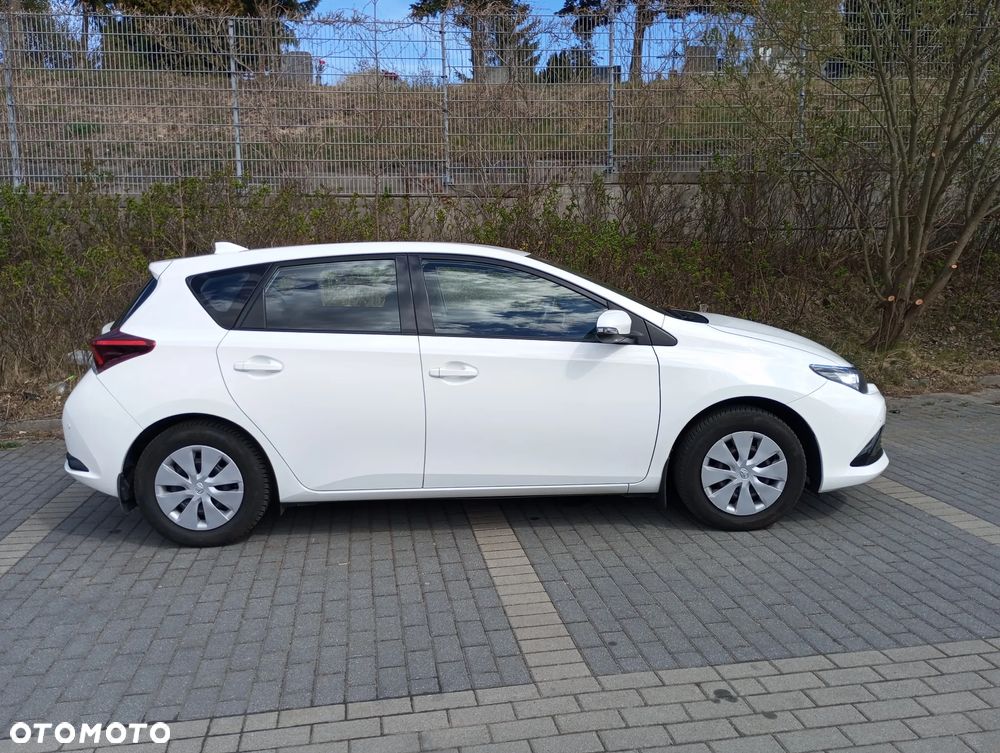 Toyota Auris 1.6 Active - 11