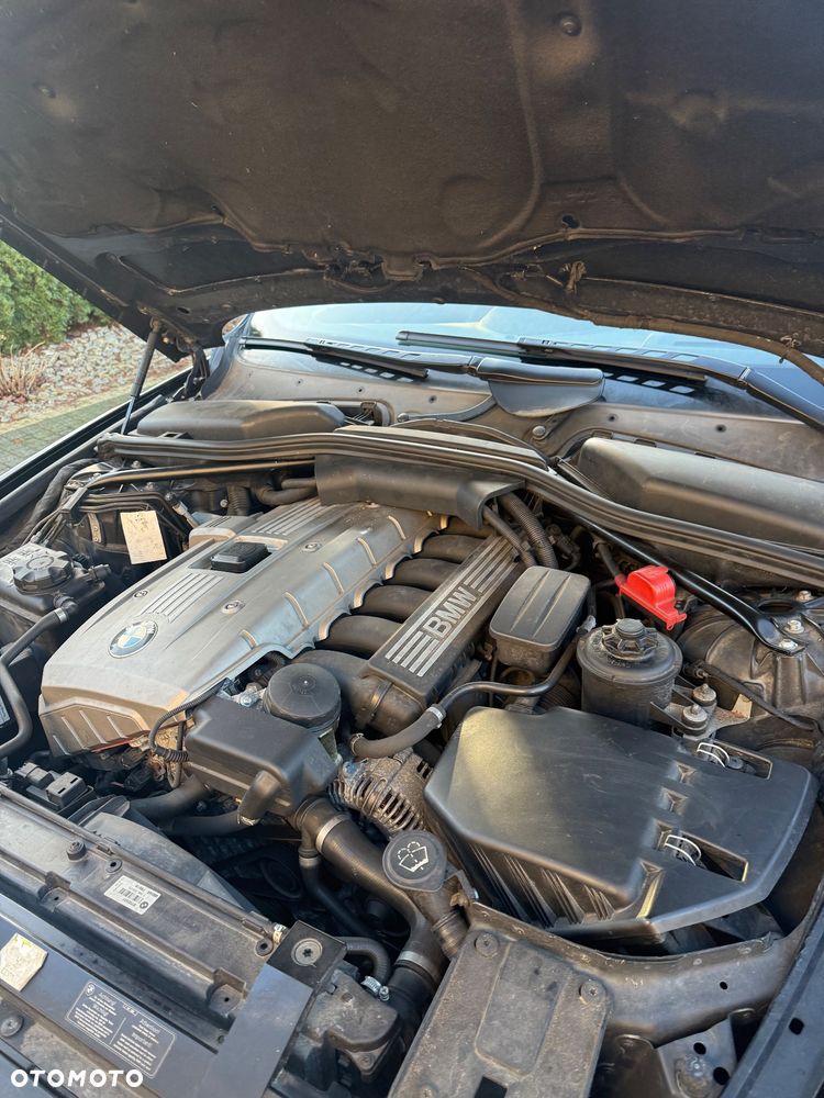 BMW Seria 6 630 i - 12
