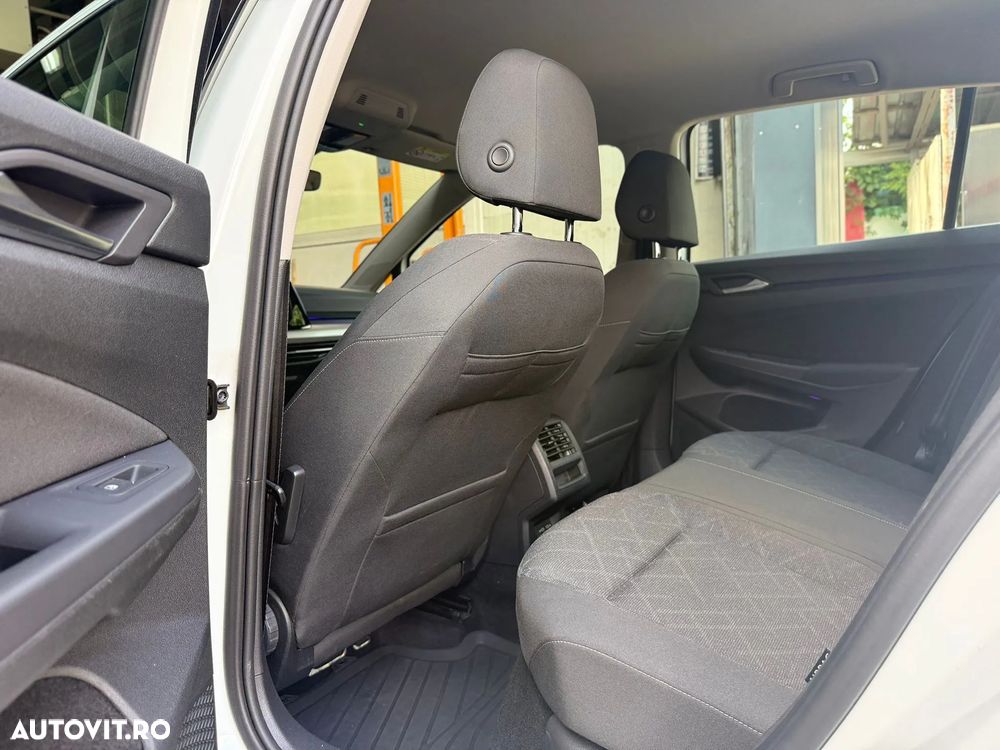 Volkswagen Golf 1.5 eTSI ACT DSG MHEV Style - 26