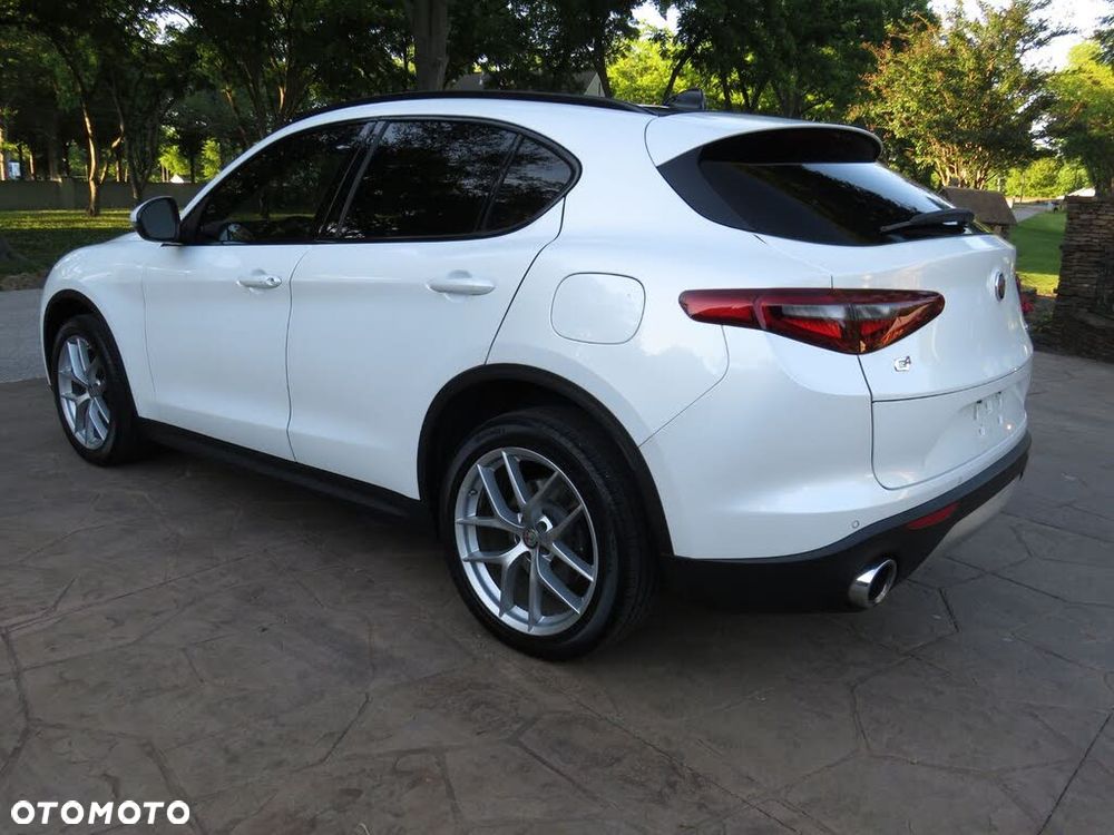 Alfa Romeo Stelvio 2.0 Turbo 16V AT8-Q4 Ti - 7