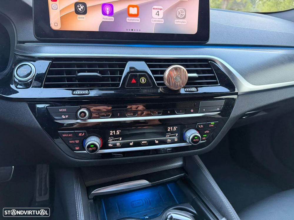 BMW 545 e xDrive Pack M - 12