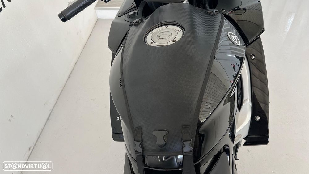 Yamaha FJR 1300 - 10