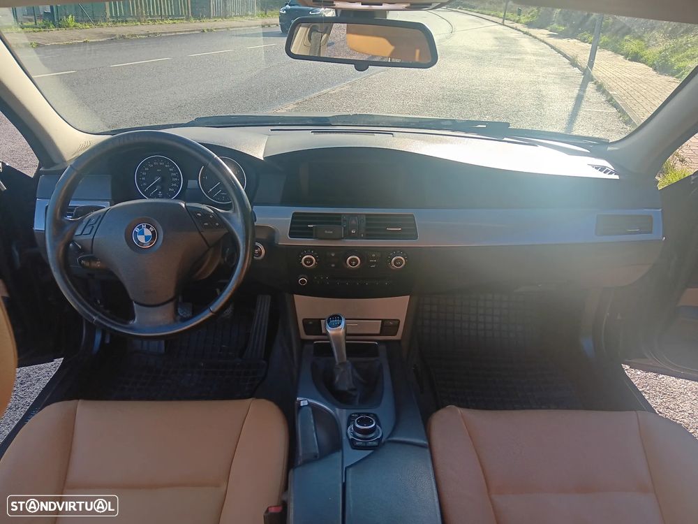 BMW 520 d Touring Executive - 10