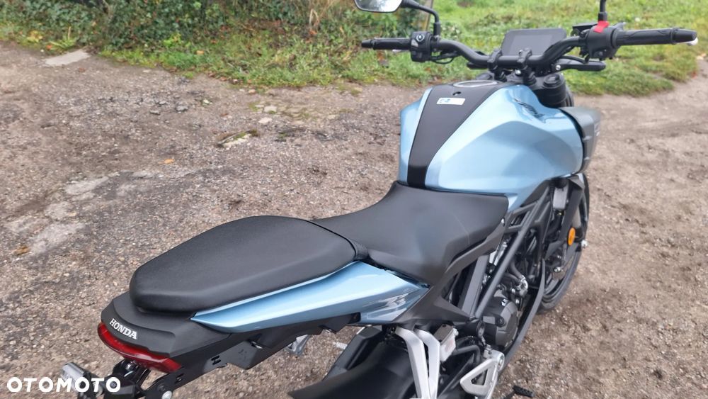 Honda CB - 10