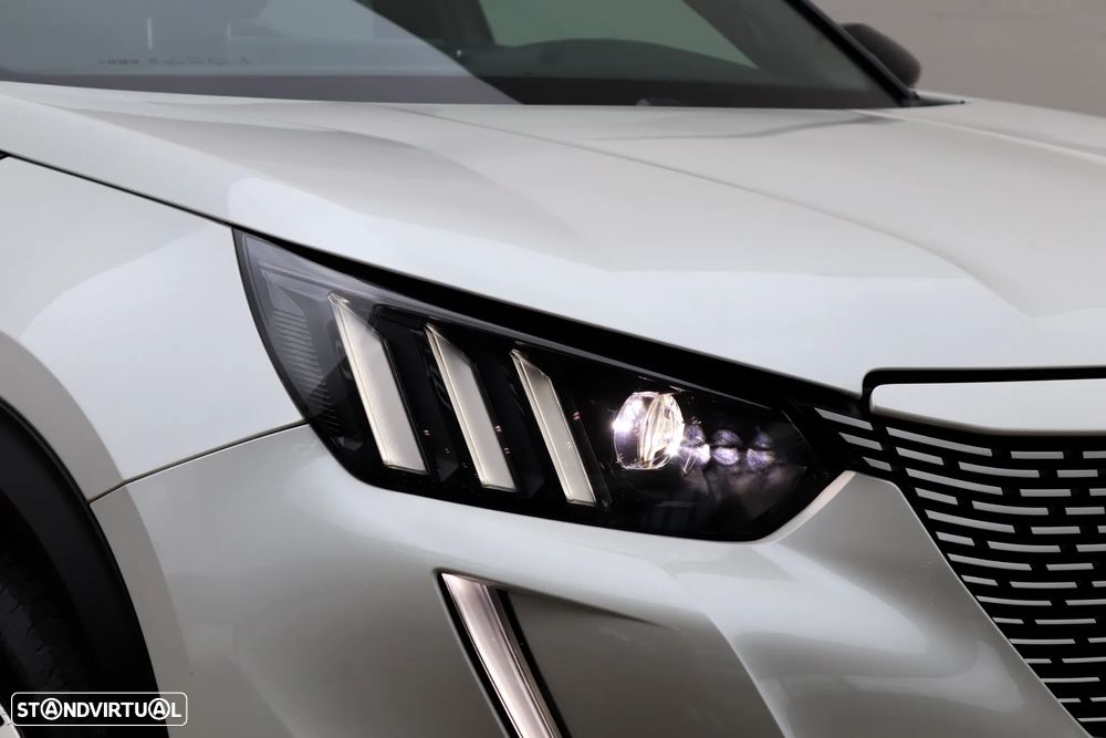 Peugeot e-2008 50 kWh GT - 37