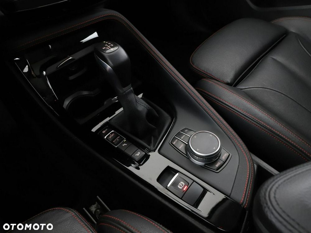BMW X1 xDrive18d Sport Line - 29