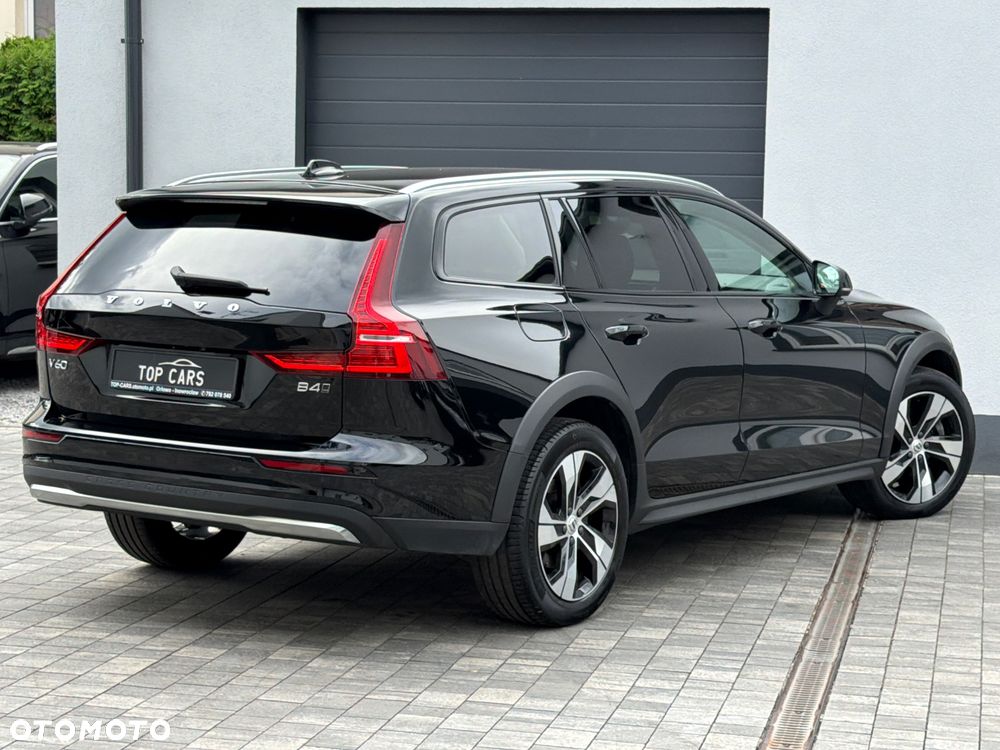 Volvo V60 Cross Country B4 D AWD Geartronic Pro - 26