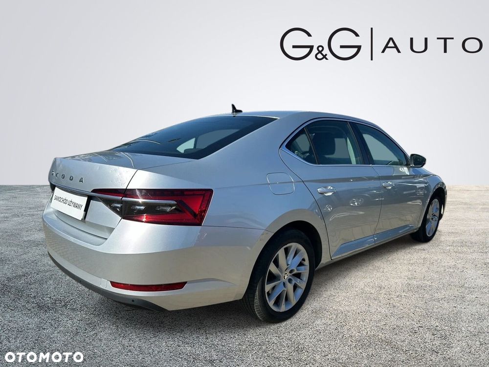 Skoda Superb 2.0 TDI SCR Ambition - 5