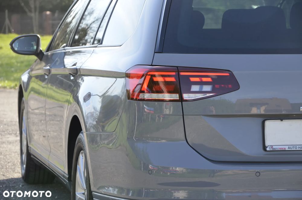 Volkswagen Passat - 15