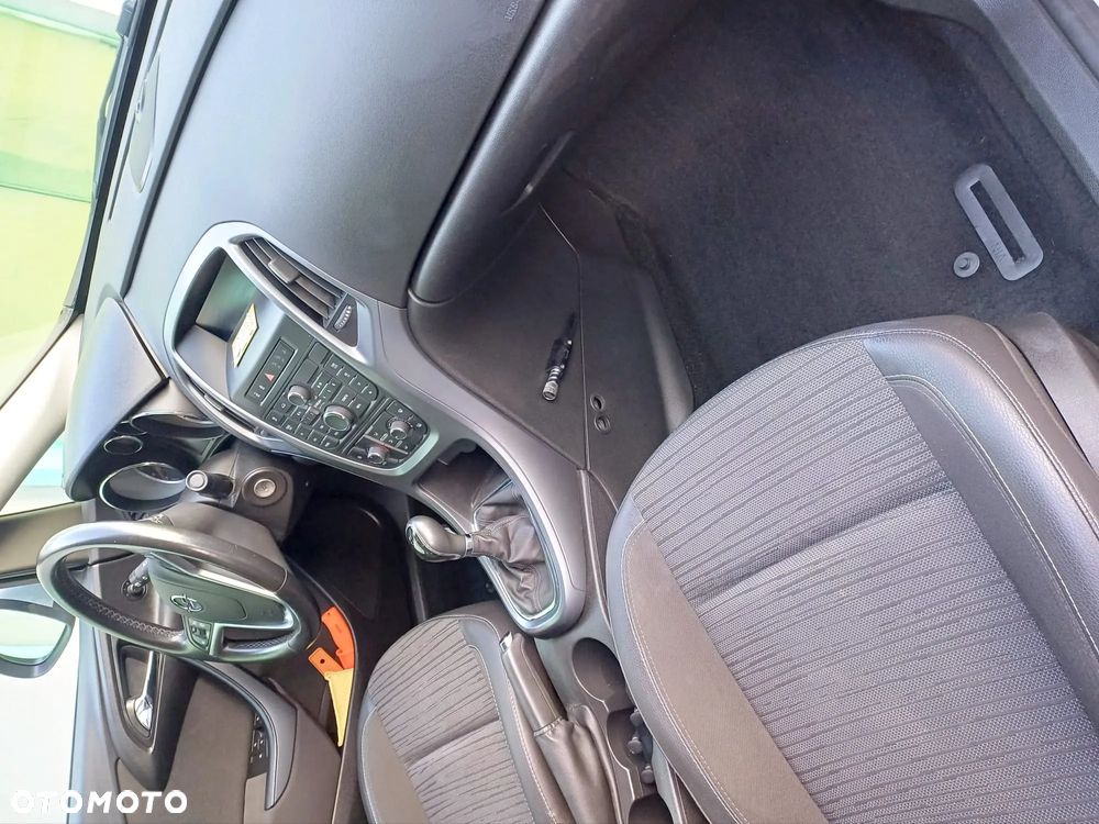 Opel Astra - 16