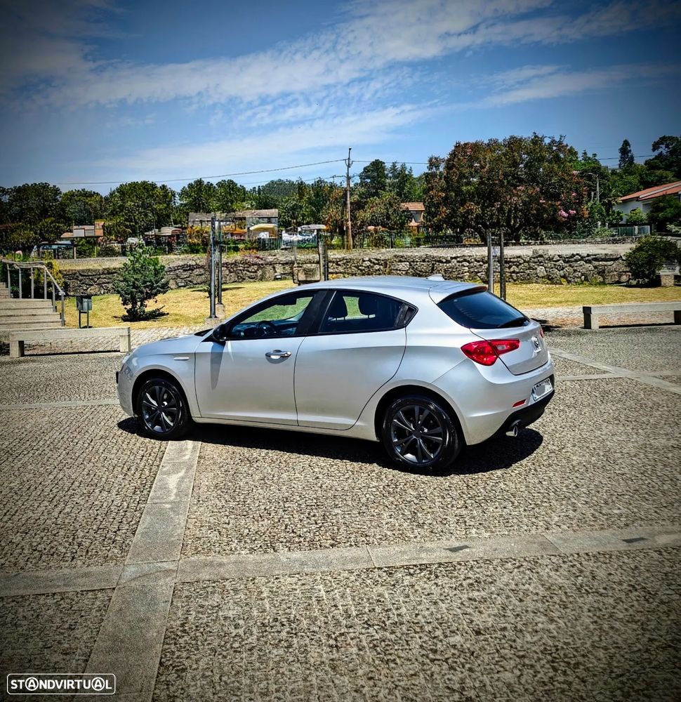 Alfa Romeo Giulietta 1.6 JTDM 16V Sport - 37