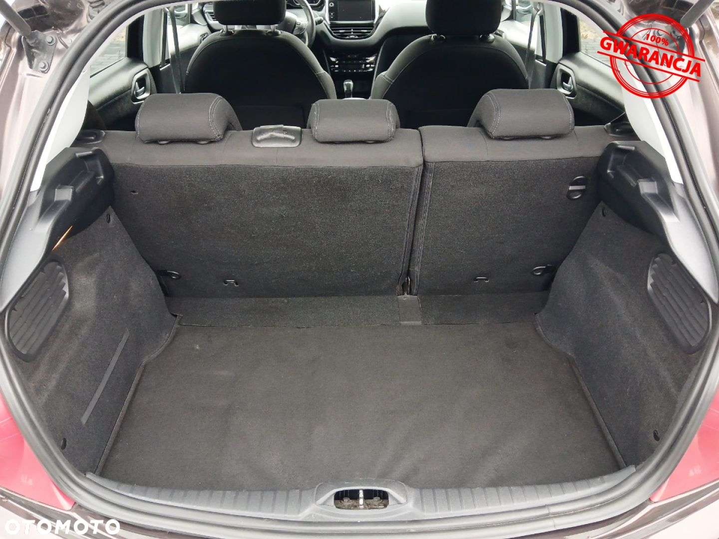 Peugeot 208 - 37