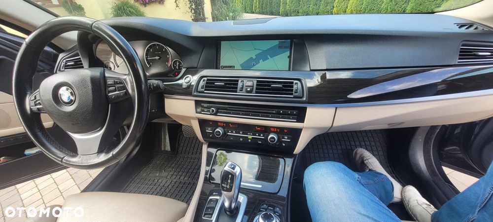 BMW Seria 5 525d xDrive Luxury Line - 12