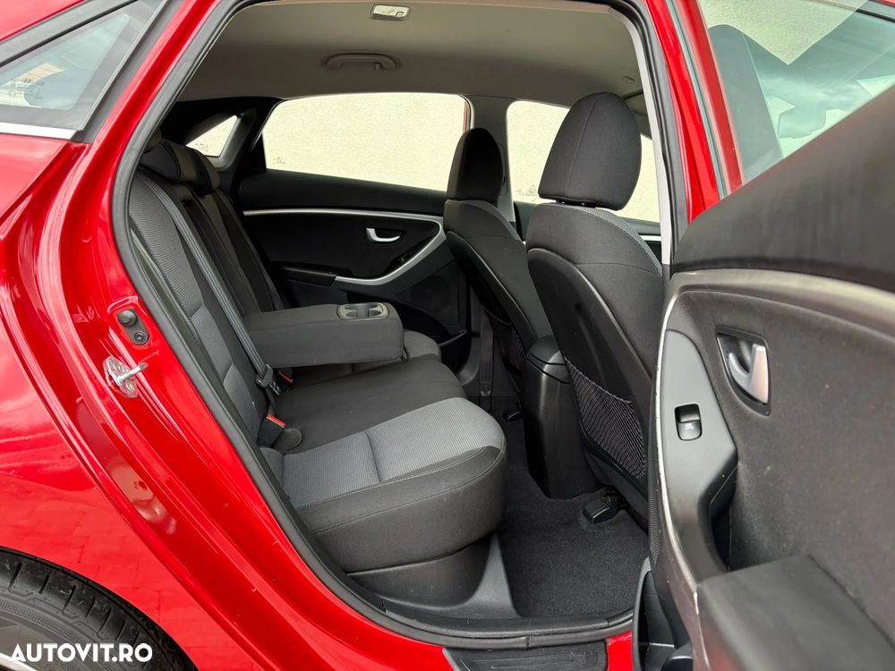 Hyundai i30 1.4 CRDi Advantage - 8