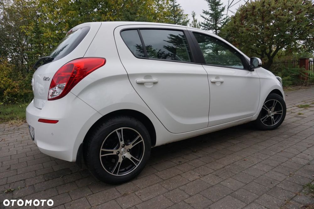 Hyundai i20 1.2 YES Gold - 9