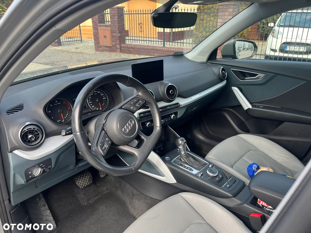 Audi Q2 35 TDI quattro S tronic design - 2