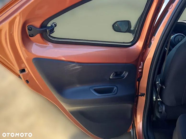Toyota Aygo X Hybrid 1.5 Style e-CVT - 12