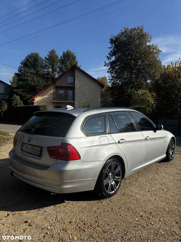 BMW Seria 3 2012 photo 4