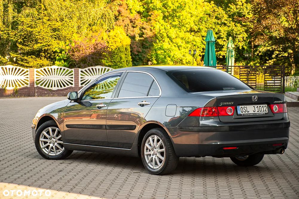 Honda Accord 2.0 Sport - 17
