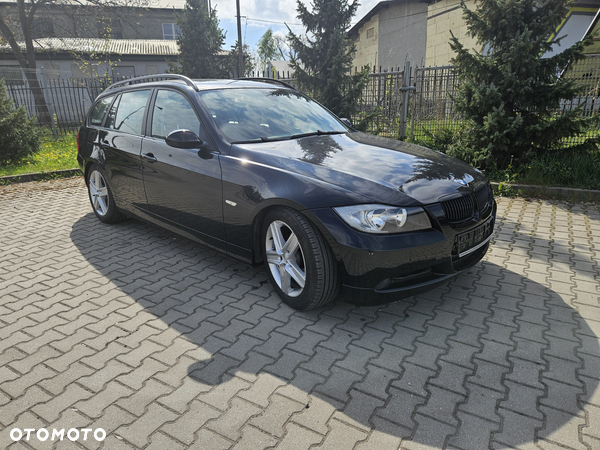 BMW Seria 3 320i