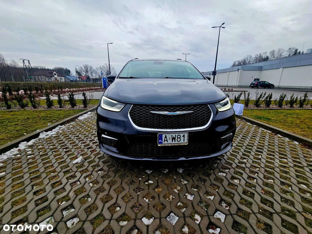 Chrysler Pacifica - 1