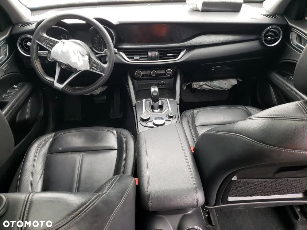 Alfa Romeo Stelvio 2.0 Turbo Sprint Q4 - 3