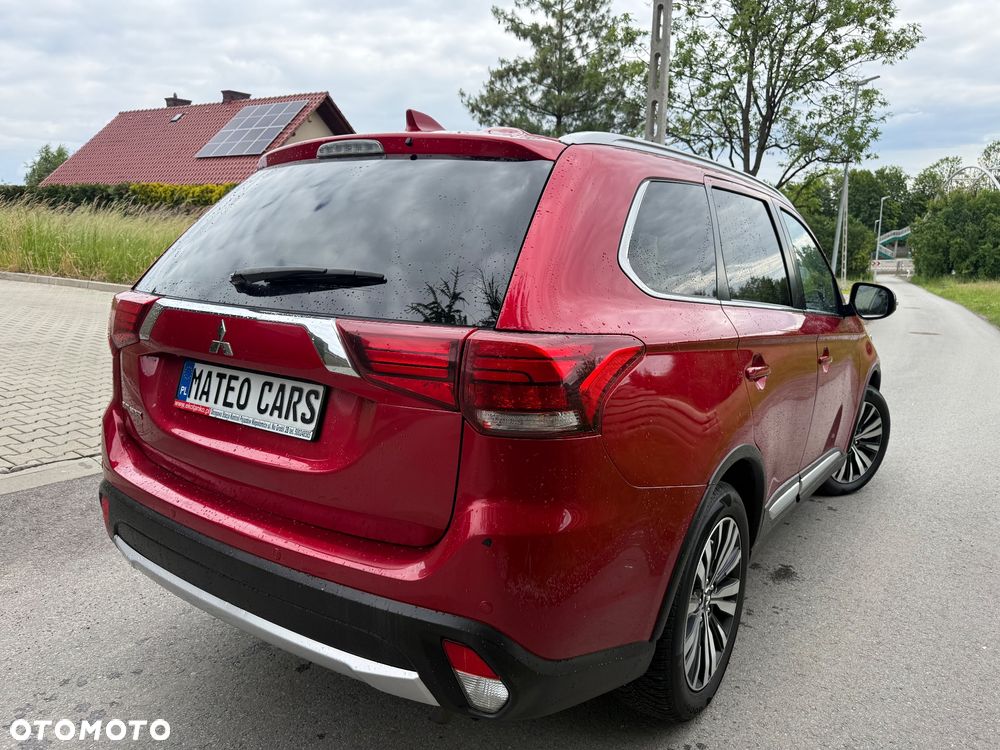 Mitsubishi Outlander 2.0 Intense + Navi 4WD CVT - 33