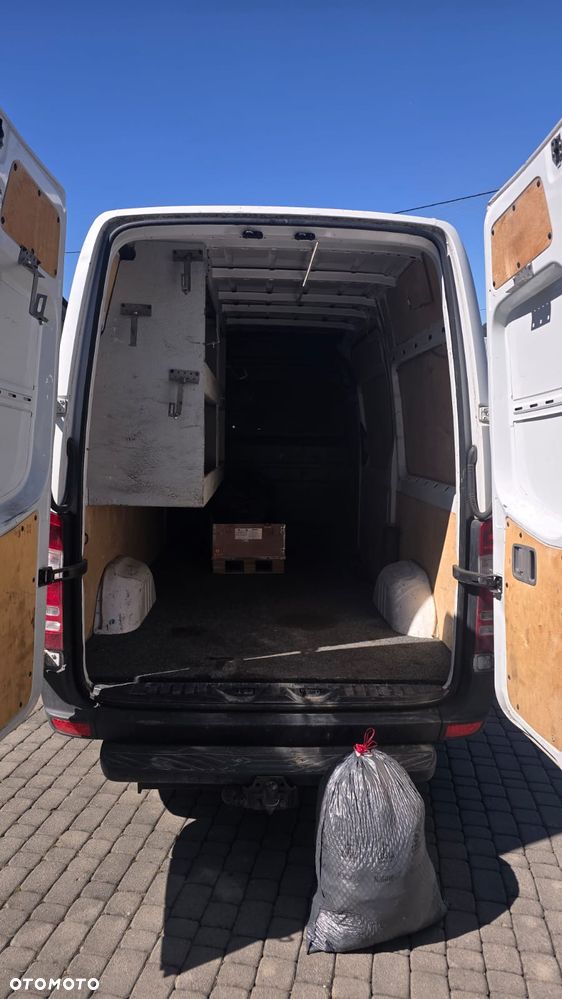 Mercedes-Benz Sprinter - 5